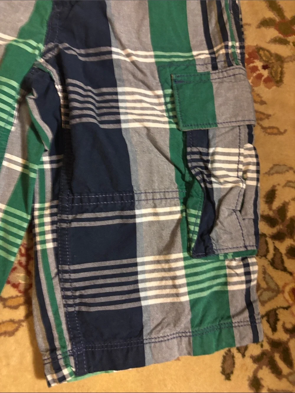 Gap kids Slim Plaid Cargo Boy’s Shorts in Navy & Green